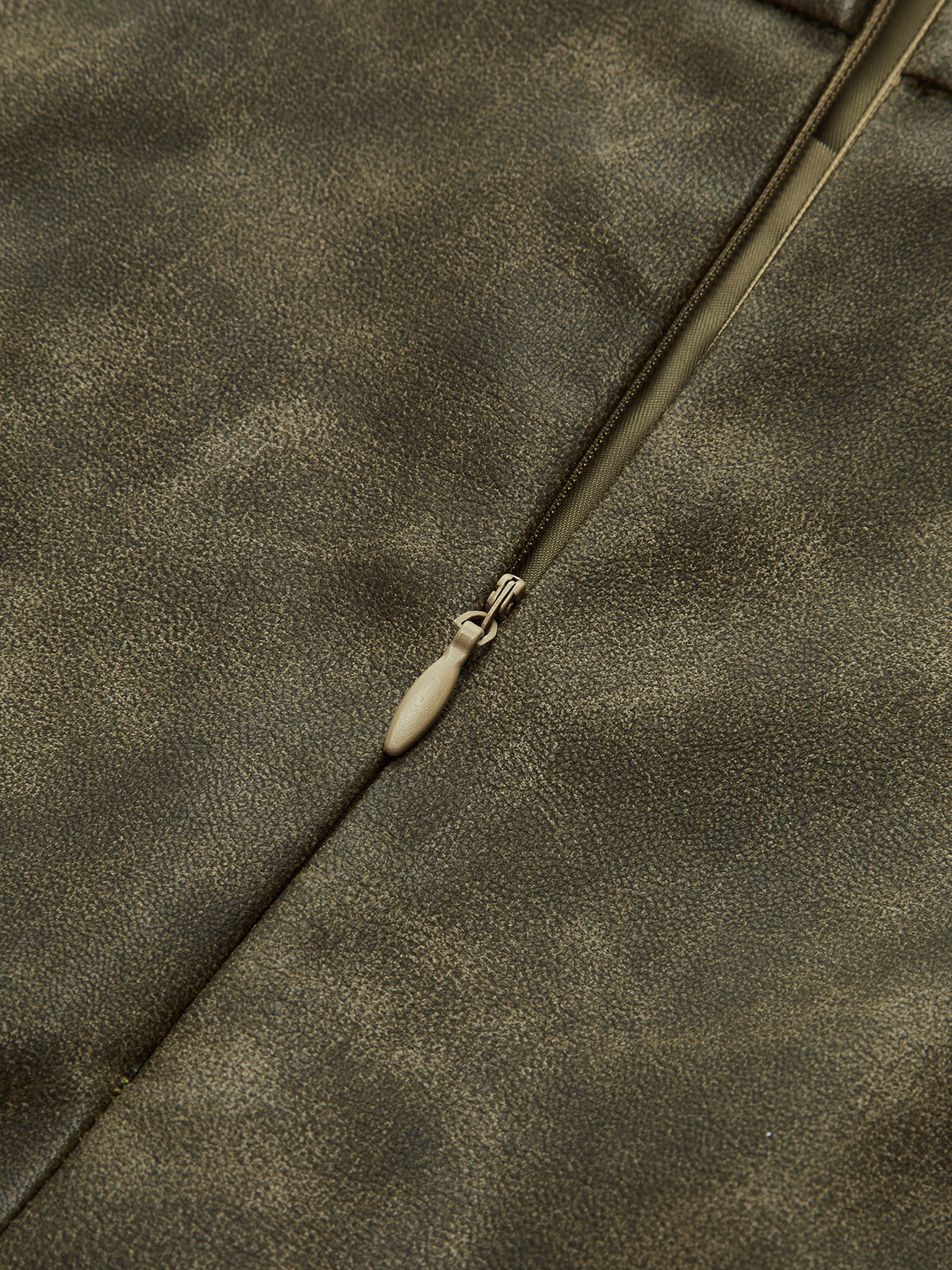 ASTRA | BELTED PLEATED SHORTS