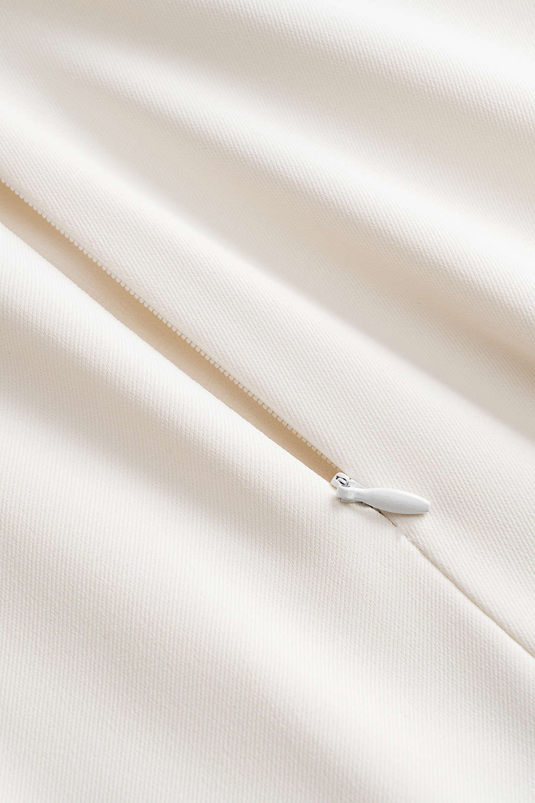 ELARA | PLEATED MIDI SKIRT