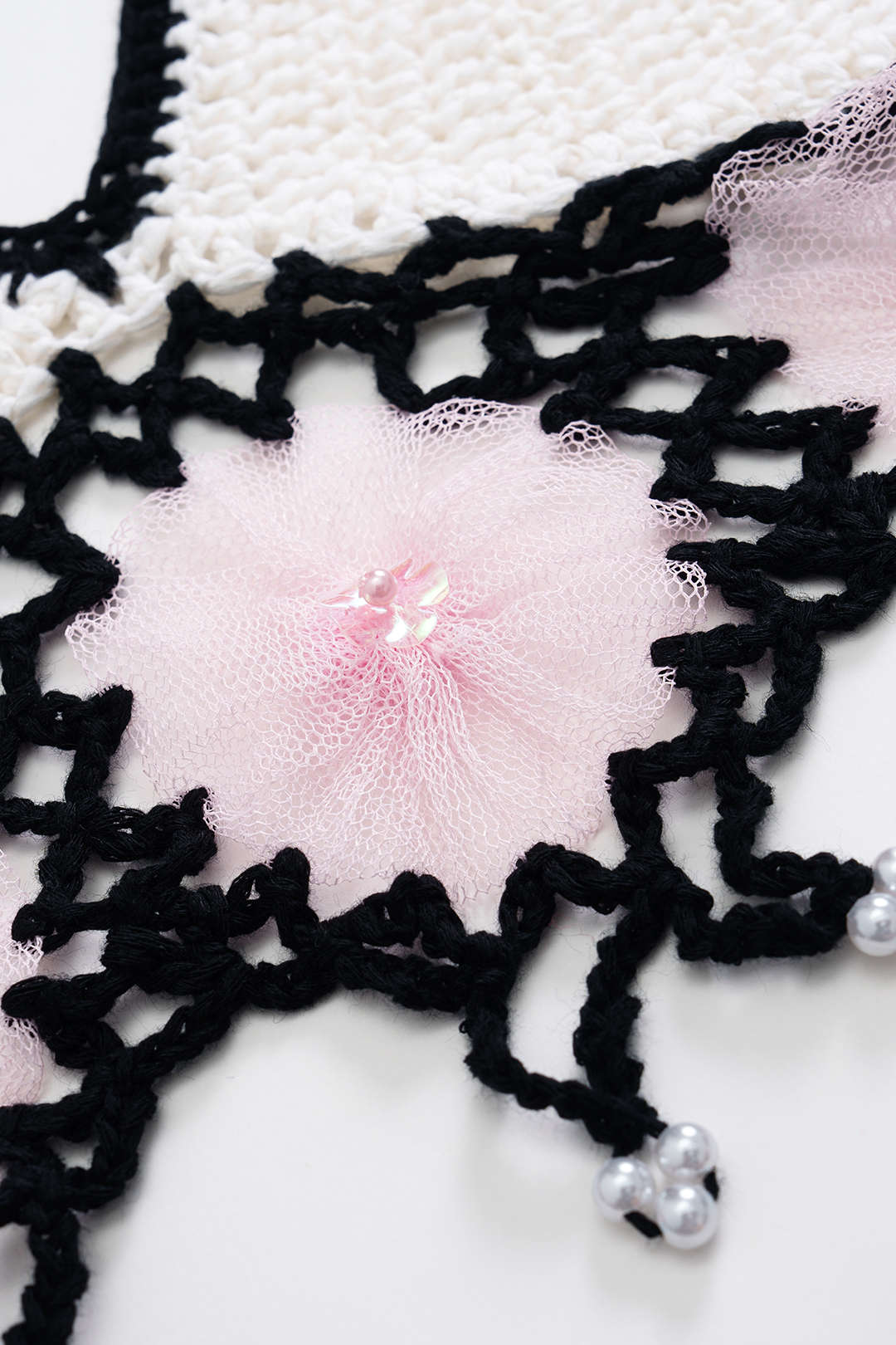 LIA | FLORAL CROCHET HALTER TOP