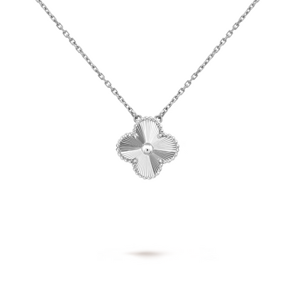 STELLA SILVER BLOOM PENDANT