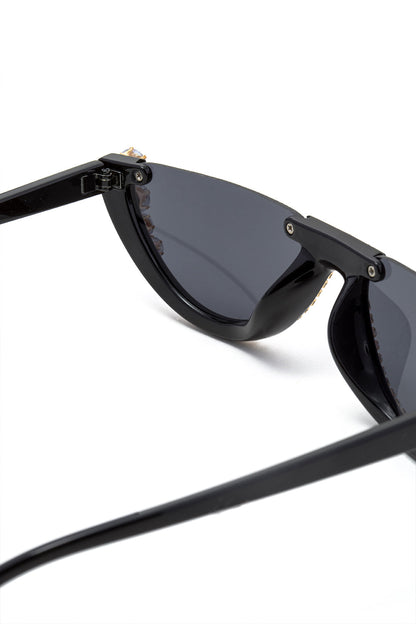 CRYSTAL | WAVE SHIELD SUNGLASSES BLACK ONE SIZE