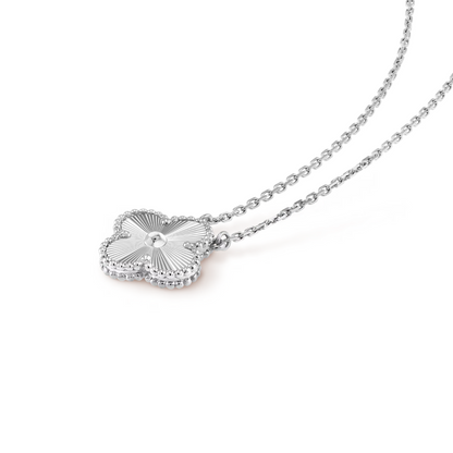 STELLA SILVER BLOOM PENDANT