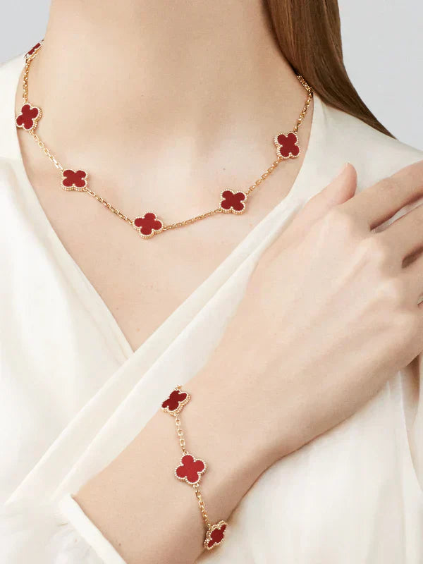 STELLA RED CLOVER NECKLACE