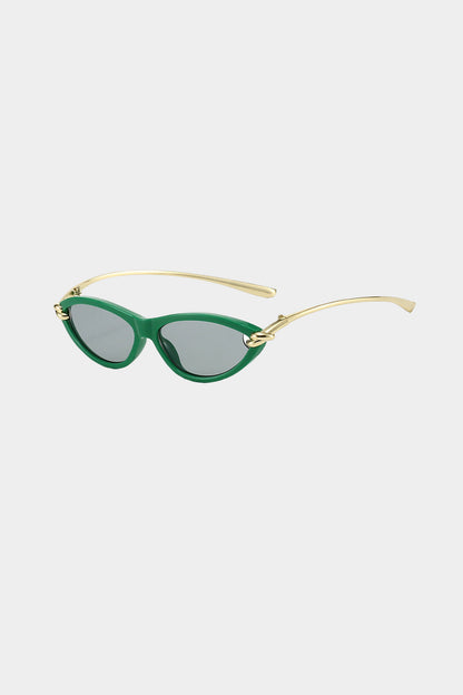 LUMIÈRE | CAT EYE SUNGLASSES GREEN ONE SIZE