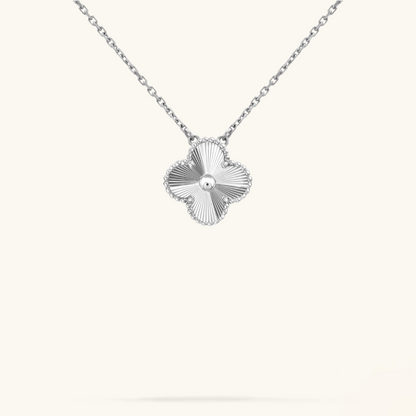STELLA SILVER BLOOM PENDANT