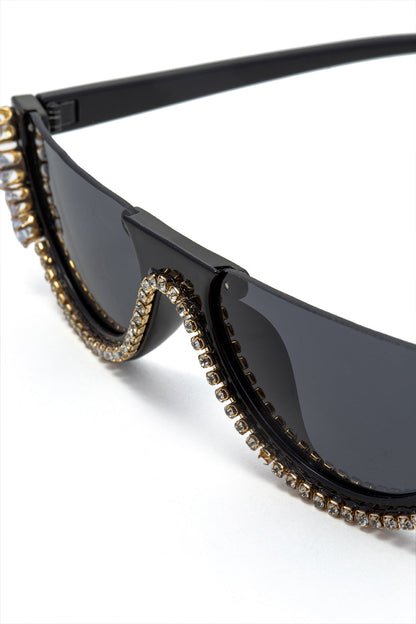 CRYSTAL | WAVE SHIELD SUNGLASSES BLACK ONE SIZE