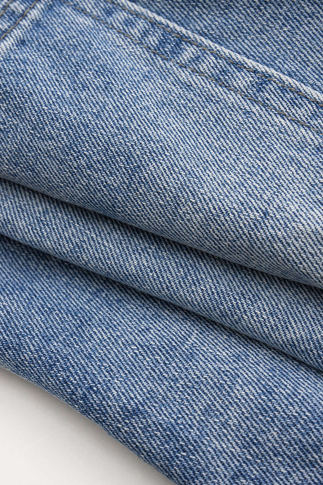 ÉLODIE | RUFFLED DENIM SHORTS