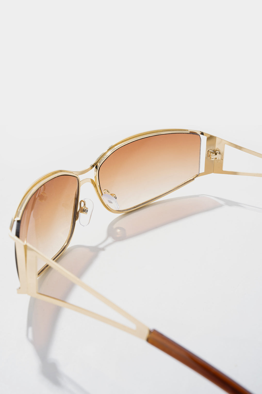 SOLÉ | GOLD SHIELD SUNGLASSES GOLD ONE SIZE