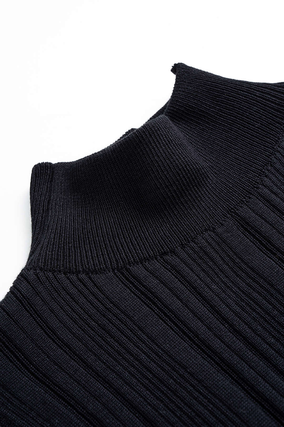 NOCTIS | RIBBED TURTLENECK MIDI DRESS