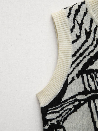 Contrast Trim Floral Sweater Vest Apricot