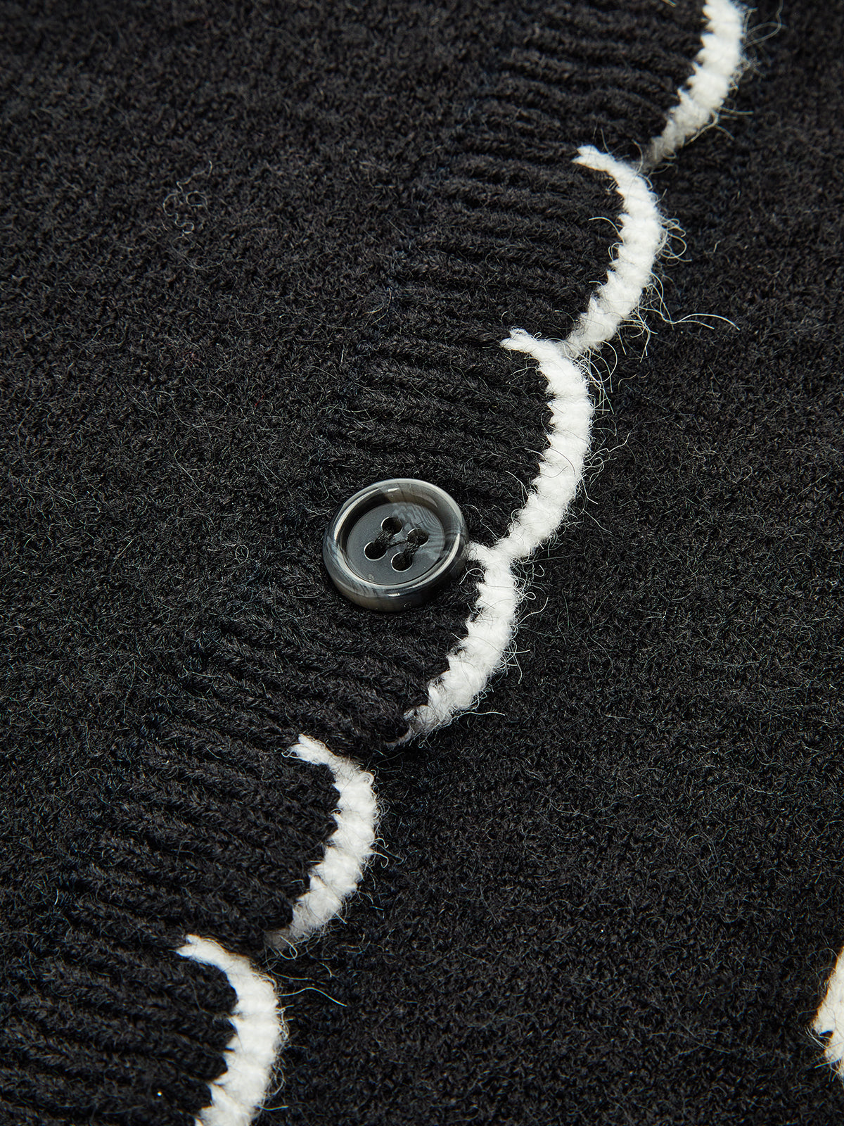 LUNA | DOT SCALLOP CARDIGAN BLACK