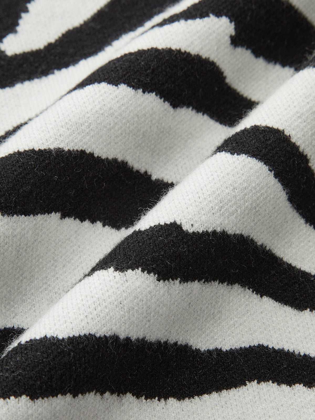 SAVANA | ZEBRA JACQUARD CARDIGAN
