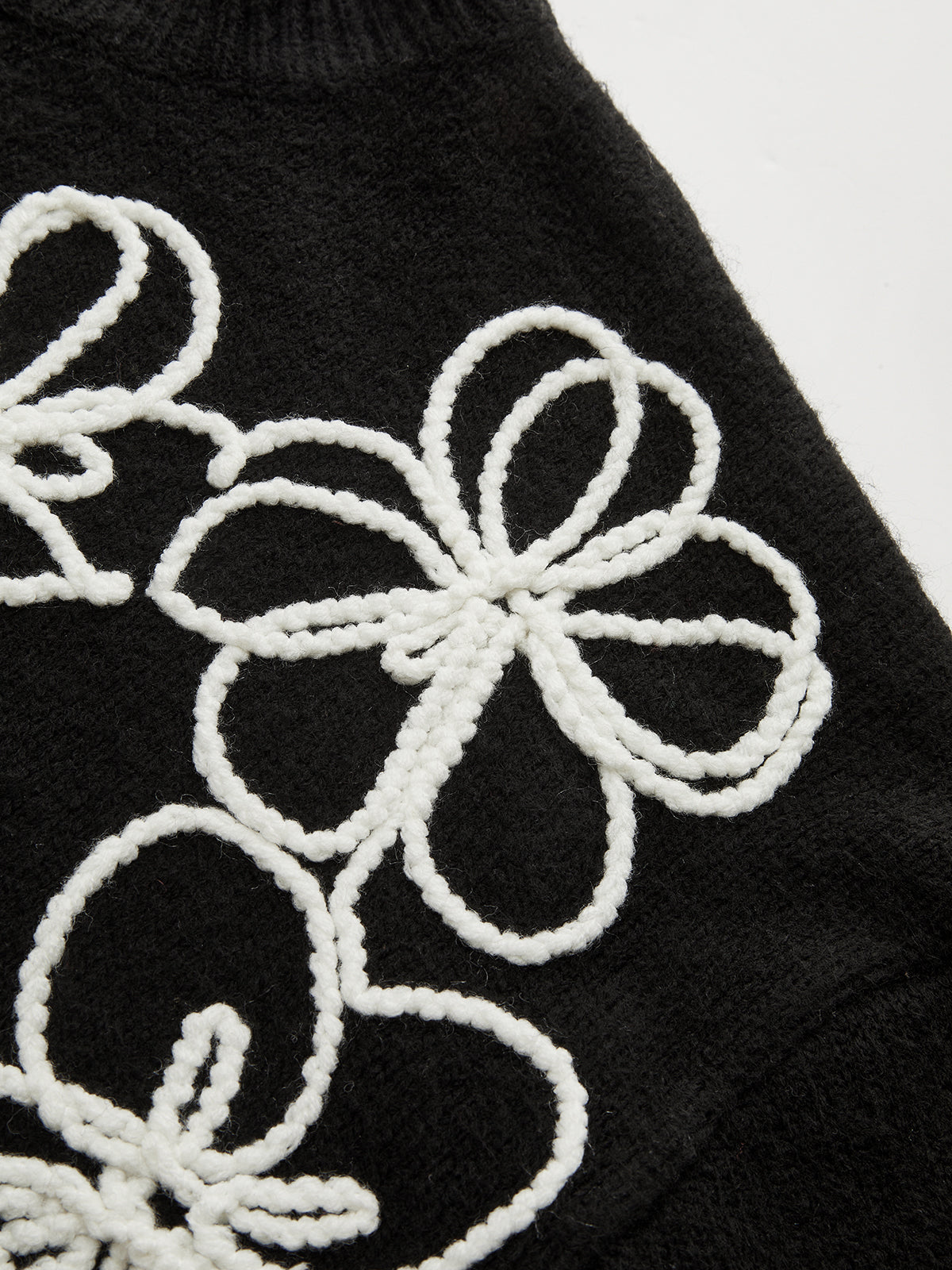 Floral Embroidery Wool-Blend Sweater Black