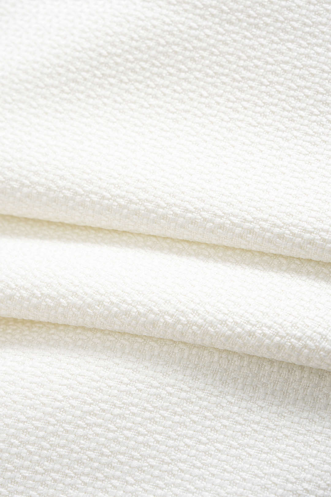 CAROLA | CROPPED BUTTON TOP IVORY