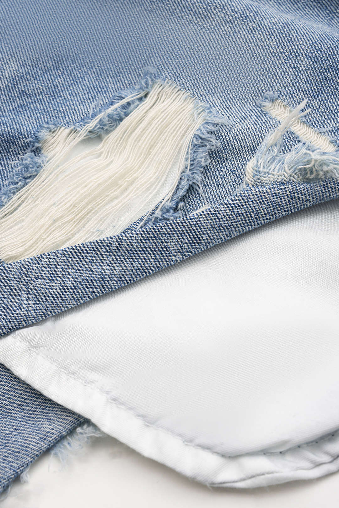 ÉLODIE | RUFFLED DENIM SHORTS