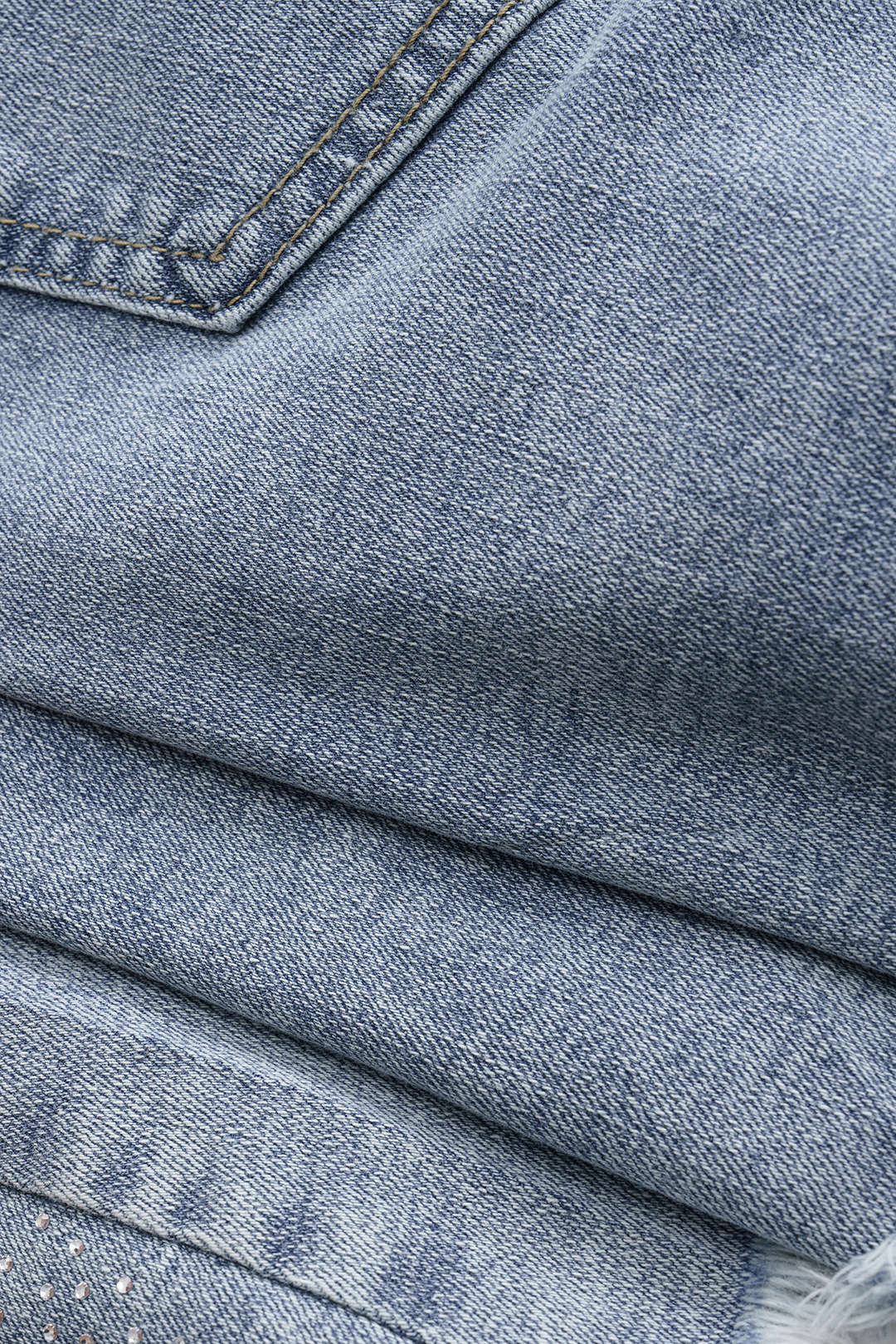 SOLENE | EMBELLISHED HEART DENIM SHORTS