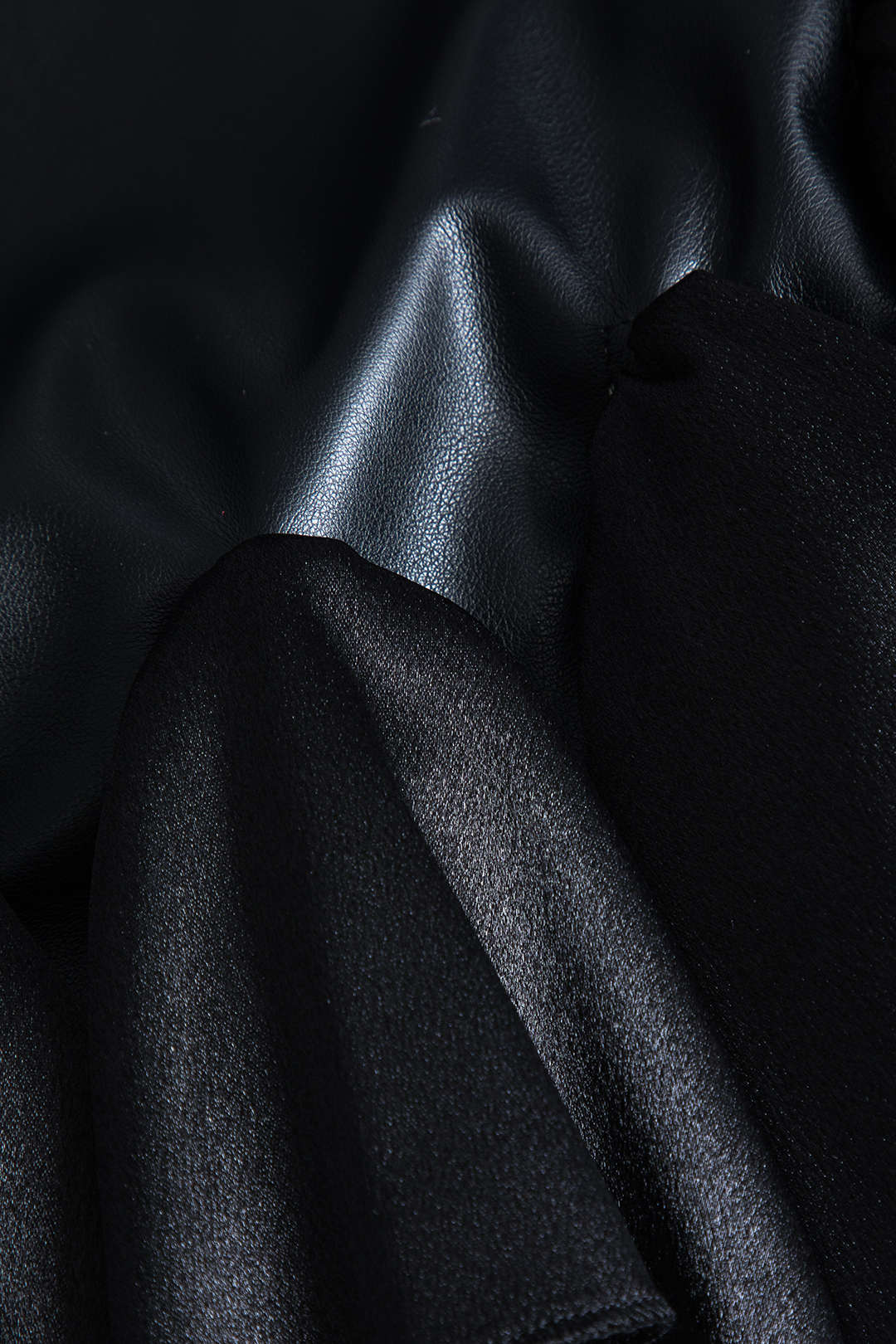 Faux Leather Ruffle Mini Skirt BLACK